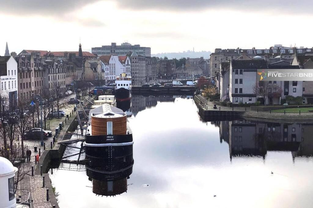 Waterfront Living In Leith With Free Parking! Appartement *