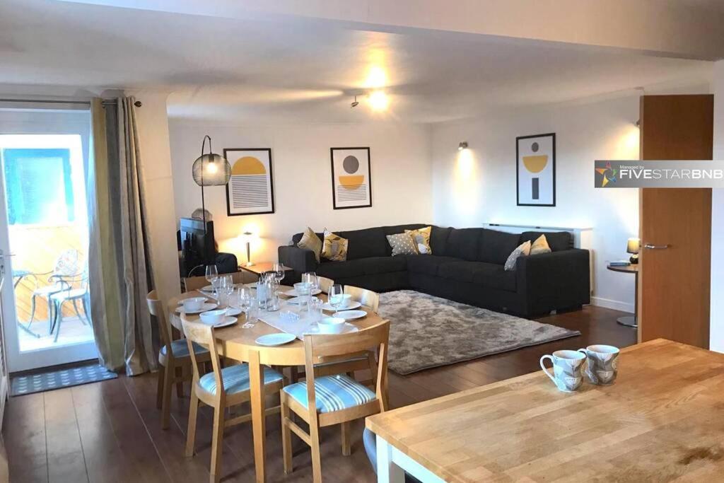 Appartement Waterfront Living In Leith With Free Parking!